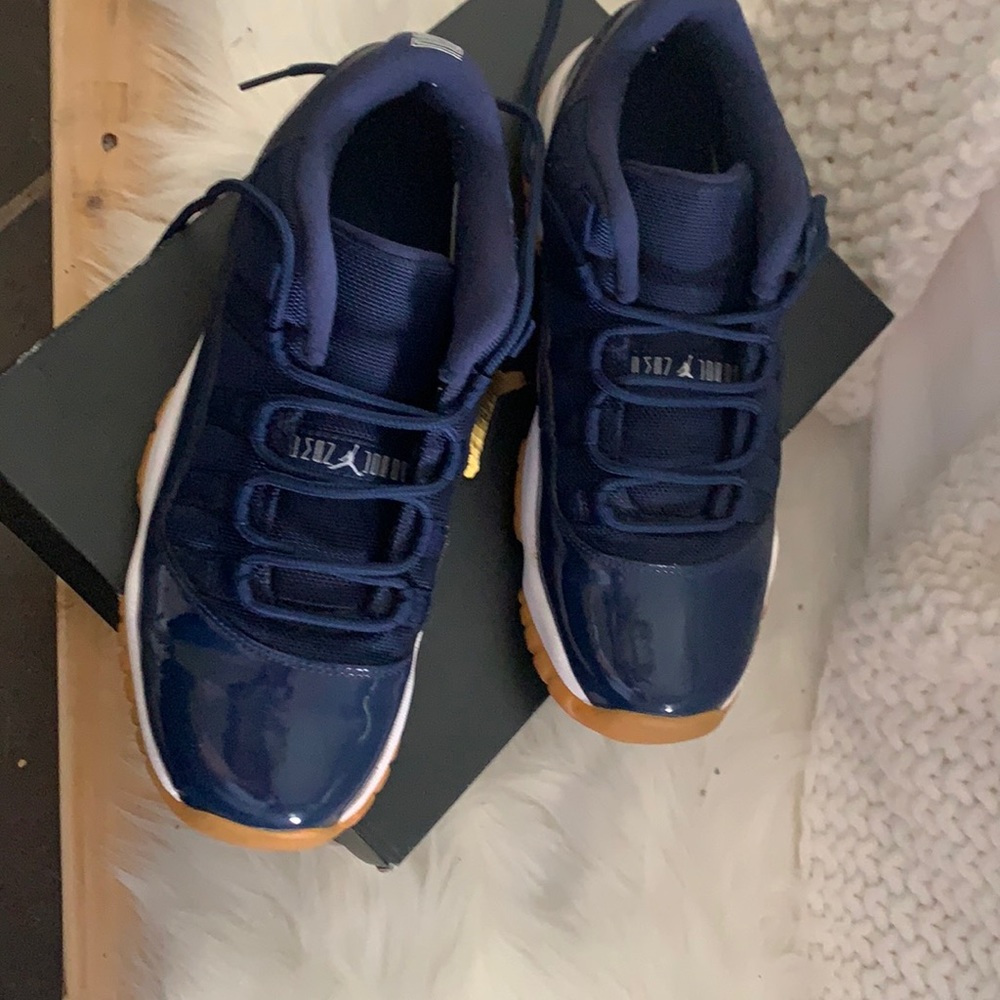 Air Jordan 11 Retro Low "Navy Gum" GS